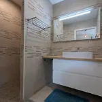 Apartment Moderne Avec Terrasse, Parking Et Wifi - Fr-1-653-262 *