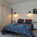 Moderne Avec Terrasse, Parking Et Wifi - Fr-1-653-262 * Baignes-Sainte-Radegonde