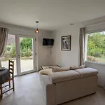 Moderne Avec Terrasse, Parking Et Wifi - Fr-1-653-262 Apartman