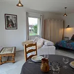 Apartman Moderne Avec Terrasse, Parking Et Wifi - Fr-1-653-262 Baignes-Sainte-Radegonde