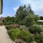 Moderne Avec Terrasse, Parking Et Wifi - Fr-1-653-262 * Baignes-Sainte-Radegonde