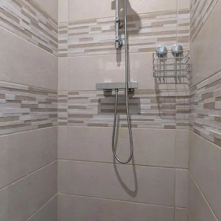 Apartman Moderne Avec Terrasse, Parking Et Wifi - Fr-1-653-262 Baignes-Sainte-Radegonde