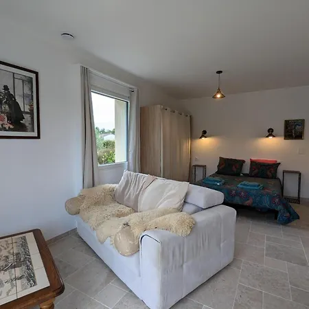 Moderne Avec Terrasse, Parking Et Wifi - Fr-1-653-262 * Baignes-Sainte-Radegonde