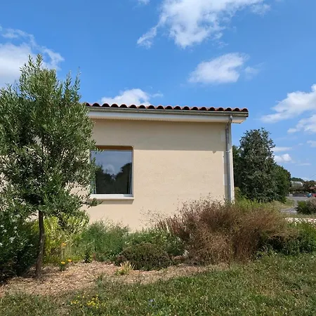 Moderne Avec Terrasse, Parking Et Wifi - Fr-1-653-262 Apartman *