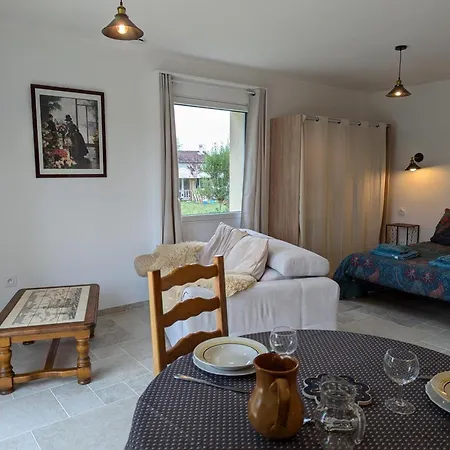 Apartamento Moderne Avec Terrasse, Parking Et Wifi - Fr-1-653-262 Baignes-Sainte-Radegonde