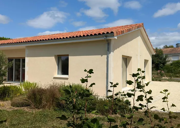 Moderne Avec Terrasse, Parking Et Wifi - Fr-1-653-262 Apartamento Baignes-Sainte-Radegonde