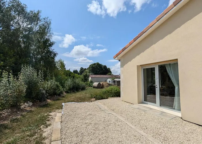 Moderne Avec Terrasse, Parking Et Wifi - Fr-1-653-262 Apartamento Baignes-Sainte-Radegonde